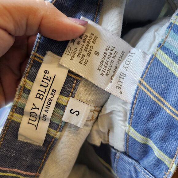 Judy Blue Peach Sunrise Striped Denim Shorts Size Small Fray Hem - Picture 3 of 5